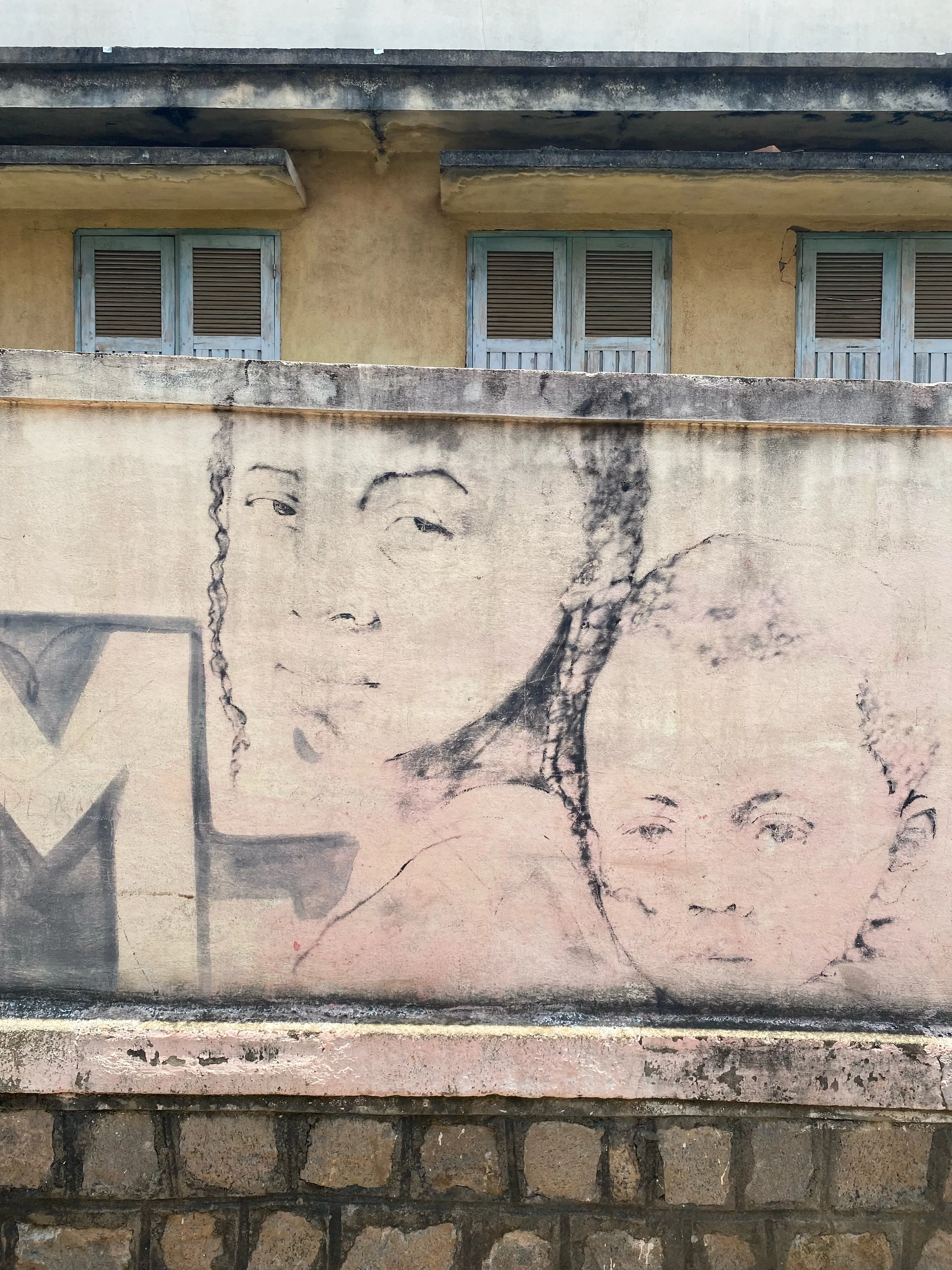 Graffiti mural